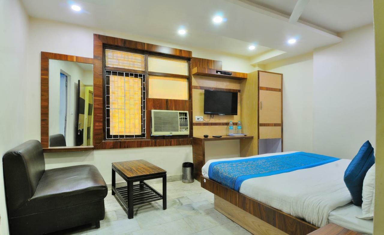 Hotel Lahorimal Deluxe New Delhi Exteriör bild