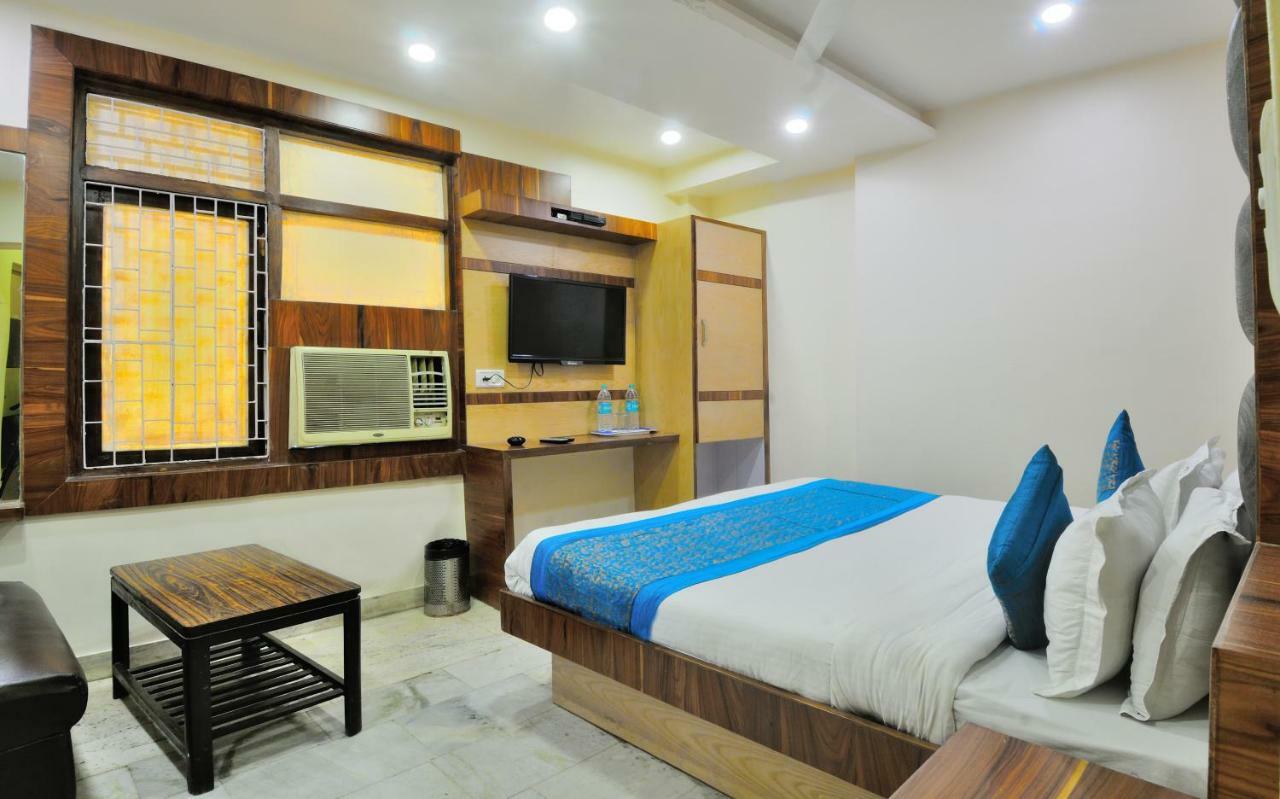 Hotel Lahorimal Deluxe New Delhi Exteriör bild